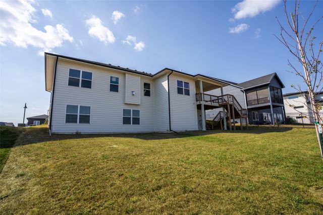 3963 Westgate Parkway, Clive, IA 50325