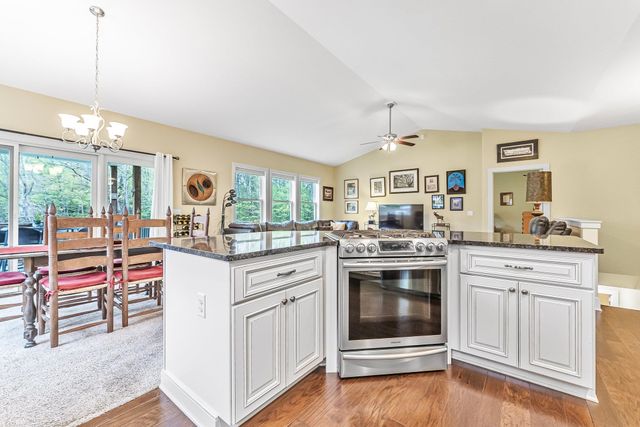 2140 Chelsea Lane, Garfield Twp, MI 49685