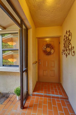 2500 NW 10th Street, Delray Beach, FL 33445