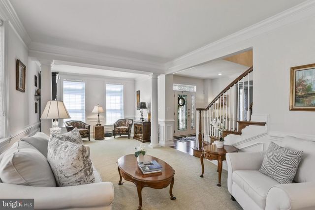 5836 WATERLOO BRIDGE CIR, Haymarket, VA 20169