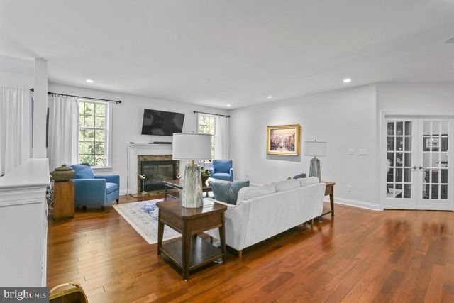 5836 WATERLOO BRIDGE CIR, Haymarket, VA 20169