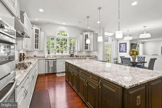 5836 WATERLOO BRIDGE CIR, Haymarket, VA 20169