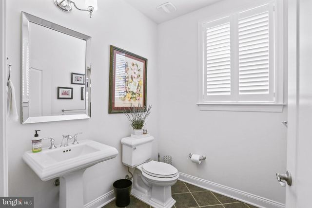 5836 WATERLOO BRIDGE CIR, Haymarket, VA 20169