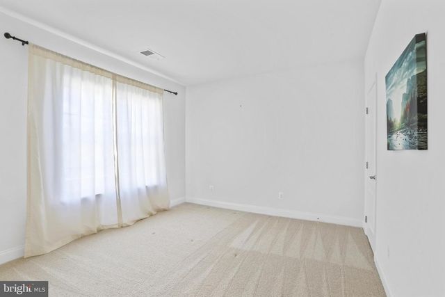 5836 WATERLOO BRIDGE CIR, Haymarket, VA 20169