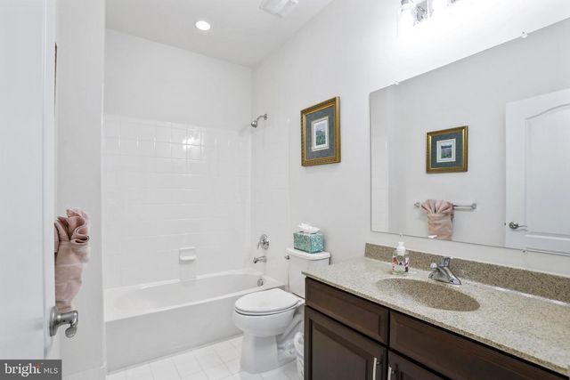 5836 WATERLOO BRIDGE CIR, Haymarket, VA 20169