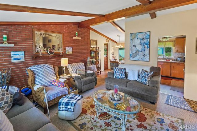 5009 Staten Drive, Godfrey, IL 62035
