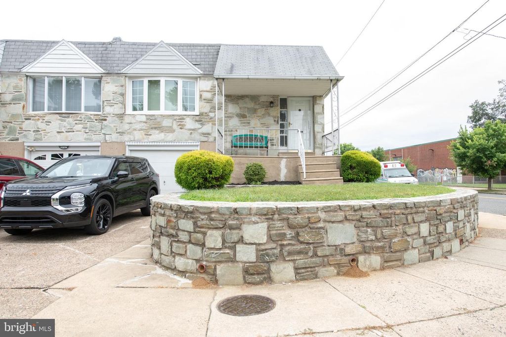 9729 HOFF ST, Philadelphia, PA 19115