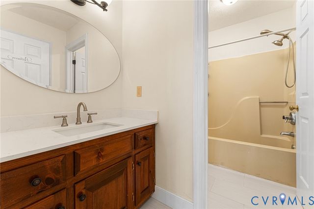 9290 Greywood Dr, Mechanicsville, VA 23116