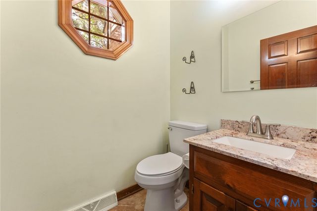 9290 Greywood Dr, Mechanicsville, VA 23116