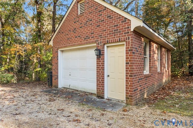 9290 Greywood Dr, Mechanicsville, VA 23116