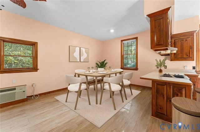 9290 Greywood Dr, Mechanicsville, VA 23116