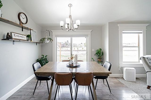 5215 Ryanne Way, Iona, ID 83427