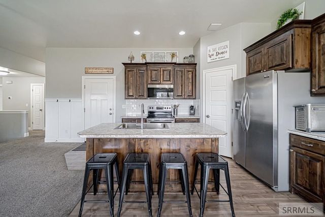 5215 Ryanne Way, Iona, ID 83427