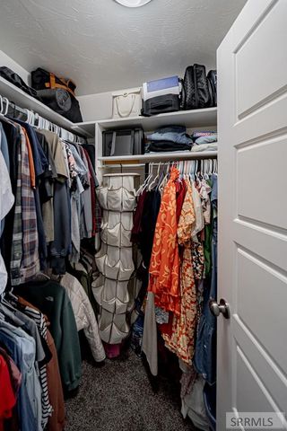 5215 Ryanne Way, Iona, ID 83427