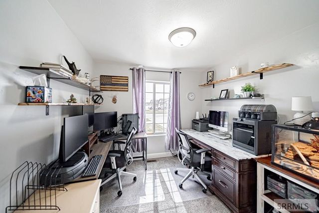 5215 Ryanne Way, Iona, ID 83427