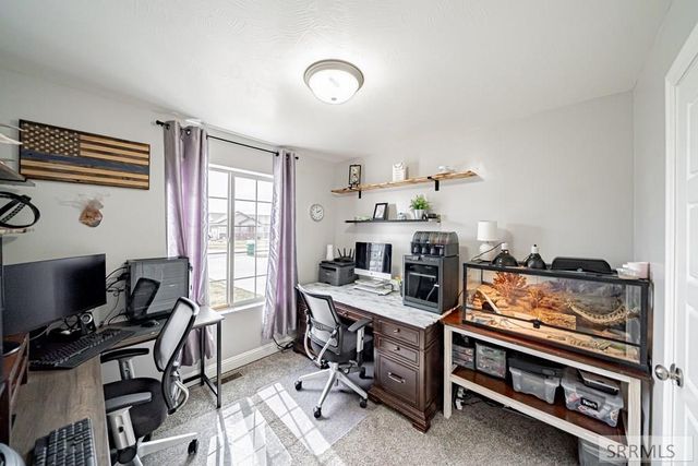 5215 Ryanne Way, Iona, ID 83427