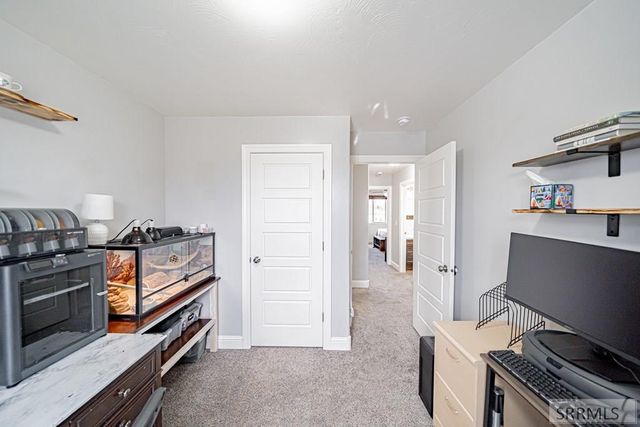 5215 Ryanne Way, Iona, ID 83427