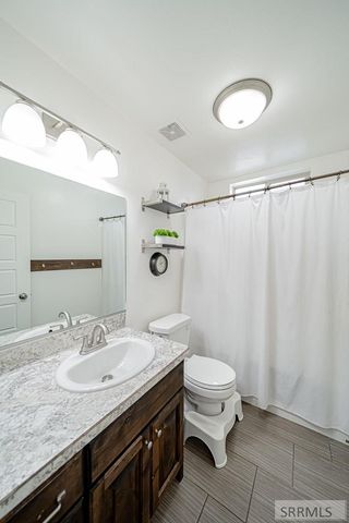 5215 Ryanne Way, Iona, ID 83427