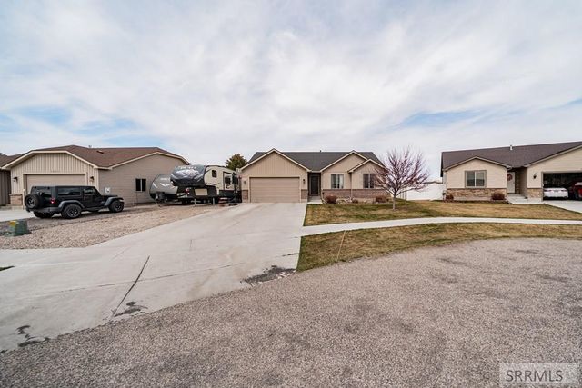 5215 Ryanne Way, Iona, ID 83427