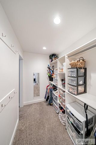 5215 Ryanne Way, Iona, ID 83427