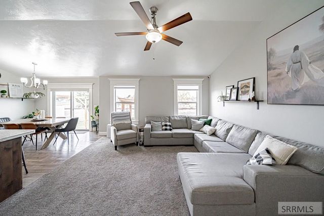 5215 Ryanne Way, Iona, ID 83427