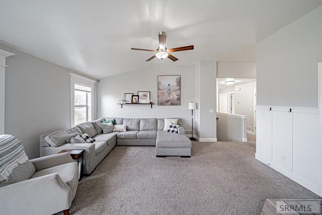 5215 Ryanne Way, Iona, ID 83427