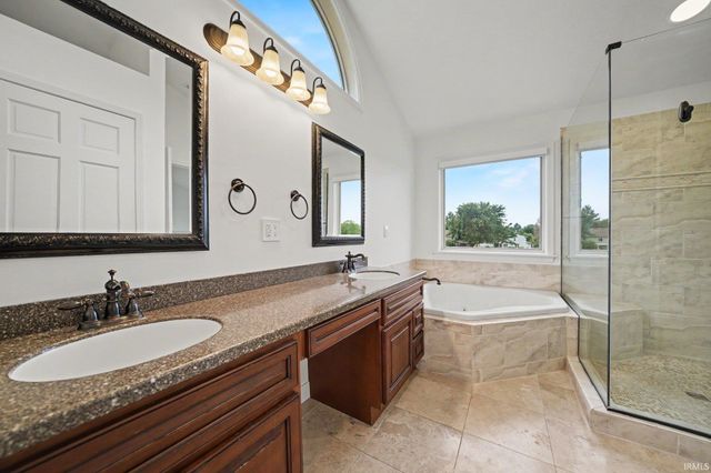51754 S Saddle Ridge Lane, Granger, IN 46530