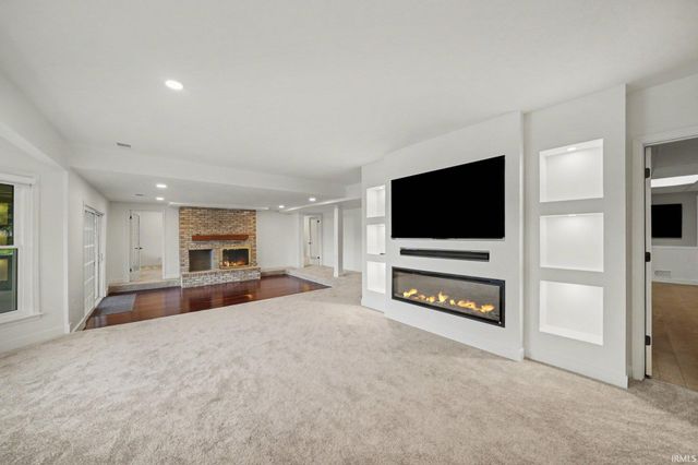 51754 S Saddle Ridge Lane, Granger, IN 46530
