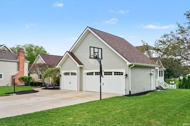 51754 S Saddle Ridge Lane, Granger, IN 46530