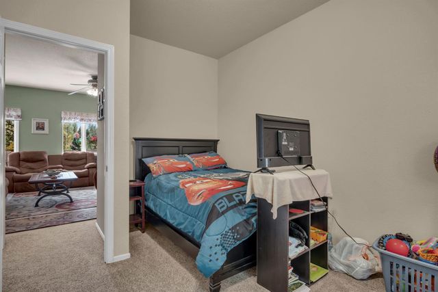 6295 Dolly Varden Ln, Pollock Pines, CA 95726