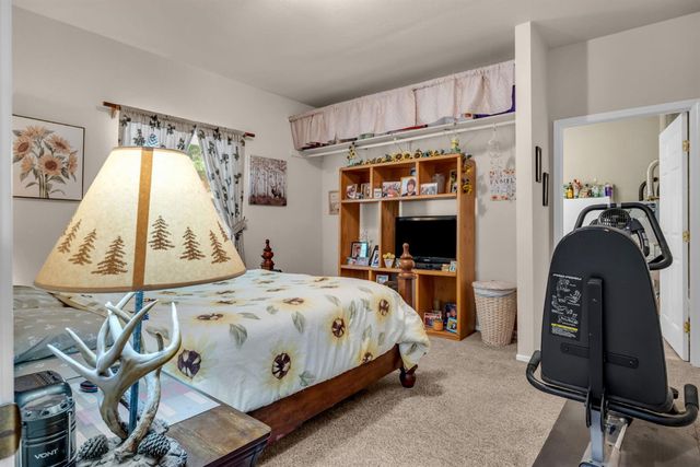 6295 Dolly Varden Ln, Pollock Pines, CA 95726