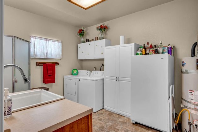 6295 Dolly Varden Ln, Pollock Pines, CA 95726