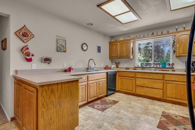 6295 Dolly Varden Ln, Pollock Pines, CA 95726