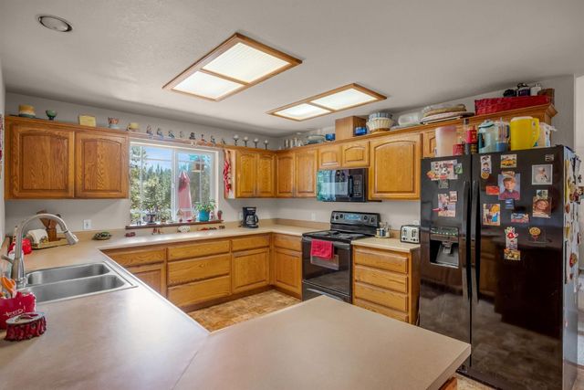 6295 Dolly Varden Ln, Pollock Pines, CA 95726