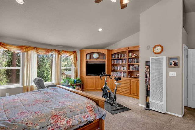 6295 Dolly Varden Ln, Pollock Pines, CA 95726