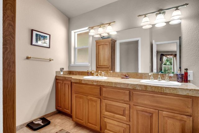 6295 Dolly Varden Ln, Pollock Pines, CA 95726