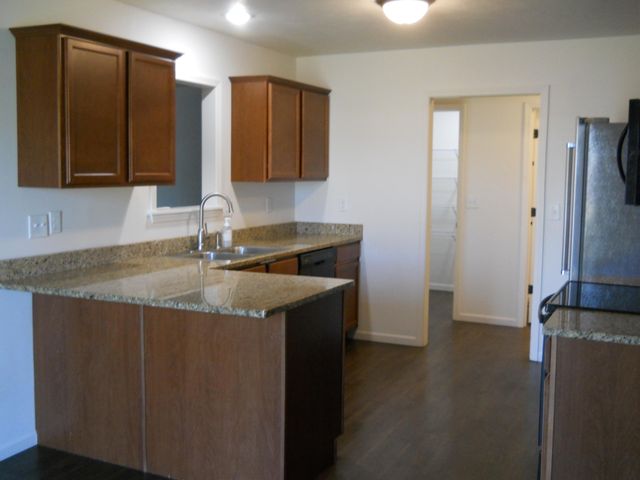 424 Echo Valley Circle, Reeds Spring, MO 65737