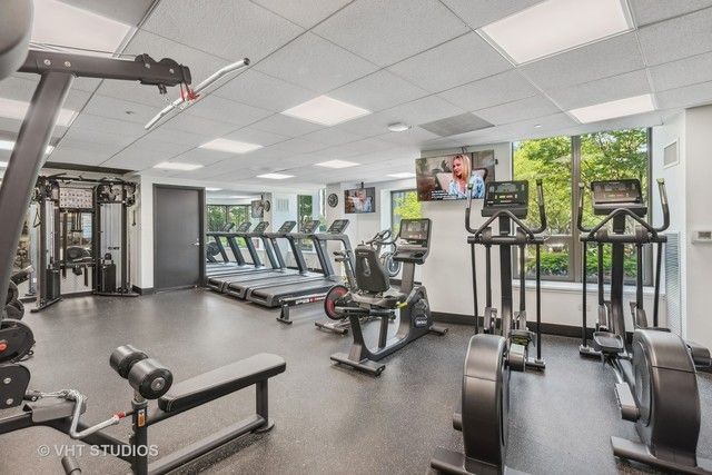 400 N La Salle Drive 2001, Chicago, IL 60654