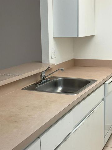 18101 NW 68th Ave B106, Hialeah, FL 33015