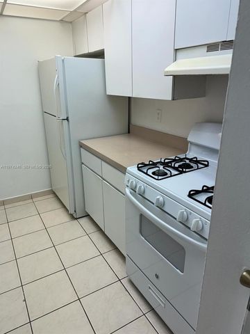 18101 NW 68th Ave B106, Hialeah, FL 33015