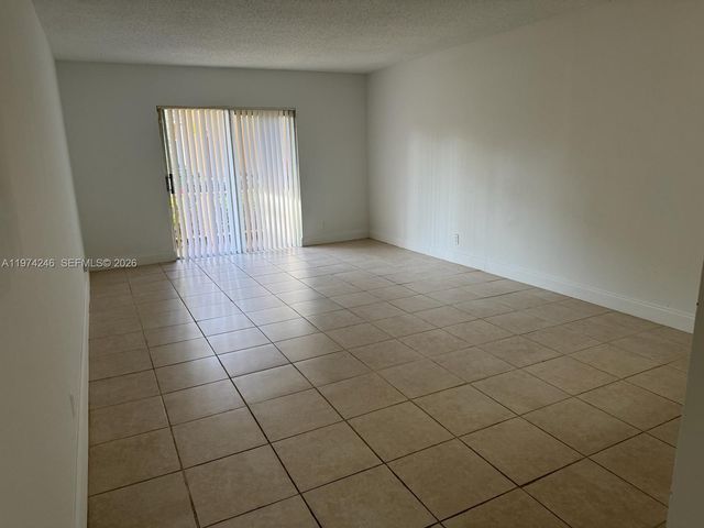18101 NW 68th Ave B106, Hialeah, FL 33015