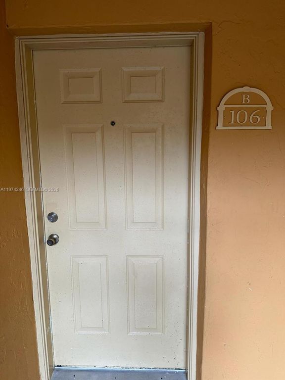 18101 NW 68th Ave B106, Hialeah, FL 33015