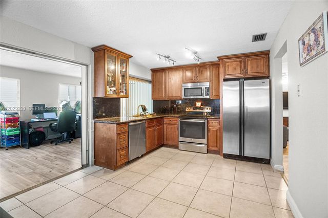 6667 NW 1st Street, Margate, FL 33063