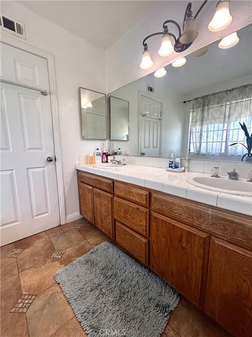 5115 Claro Way, Palmdale, CA 93551