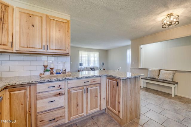 895 Choctaw Drive, Chuckey, TN 37641