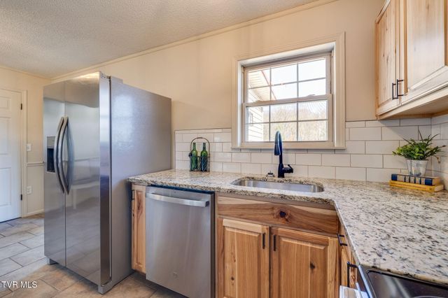 895 Choctaw Drive, Chuckey, TN 37641