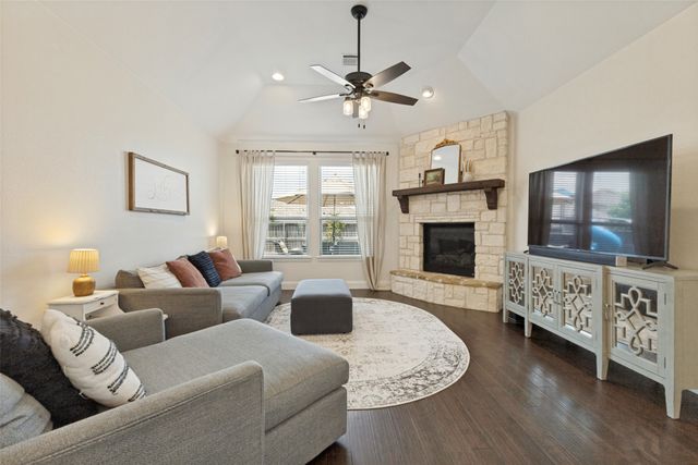 2124 Bishop Barrel Lane, St Paul, TX 75098