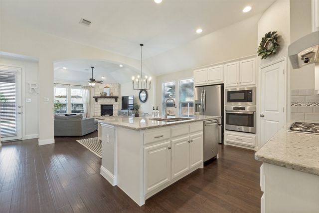 2124 Bishop Barrel Lane, St Paul, TX 75098