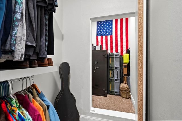 504 YELLOW SUBMARINE COURT, Howey In The Hills, FL 34737