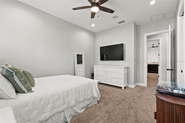 504 YELLOW SUBMARINE COURT, Howey In The Hills, FL 34737